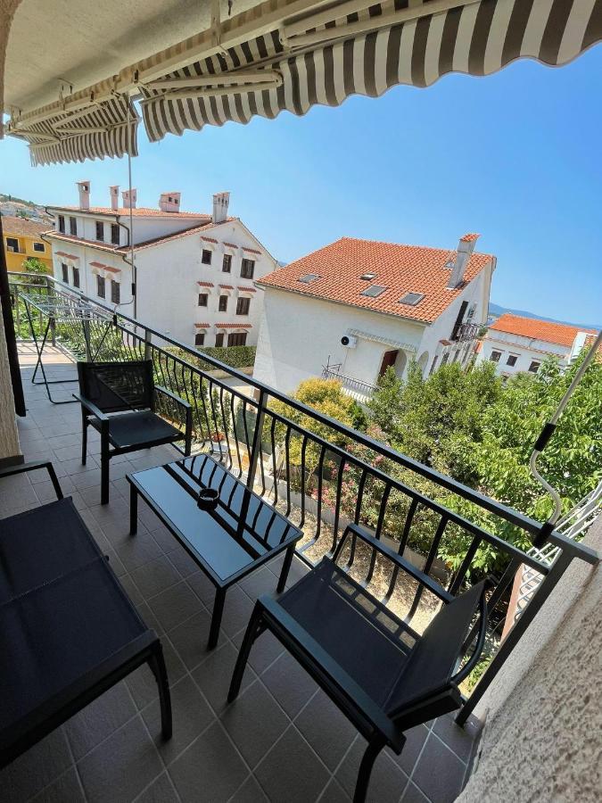 Apartments Fratelli Malinska Buitenkant foto
