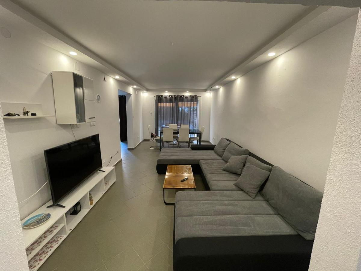 Apartments Fratelli Malinska Buitenkant foto